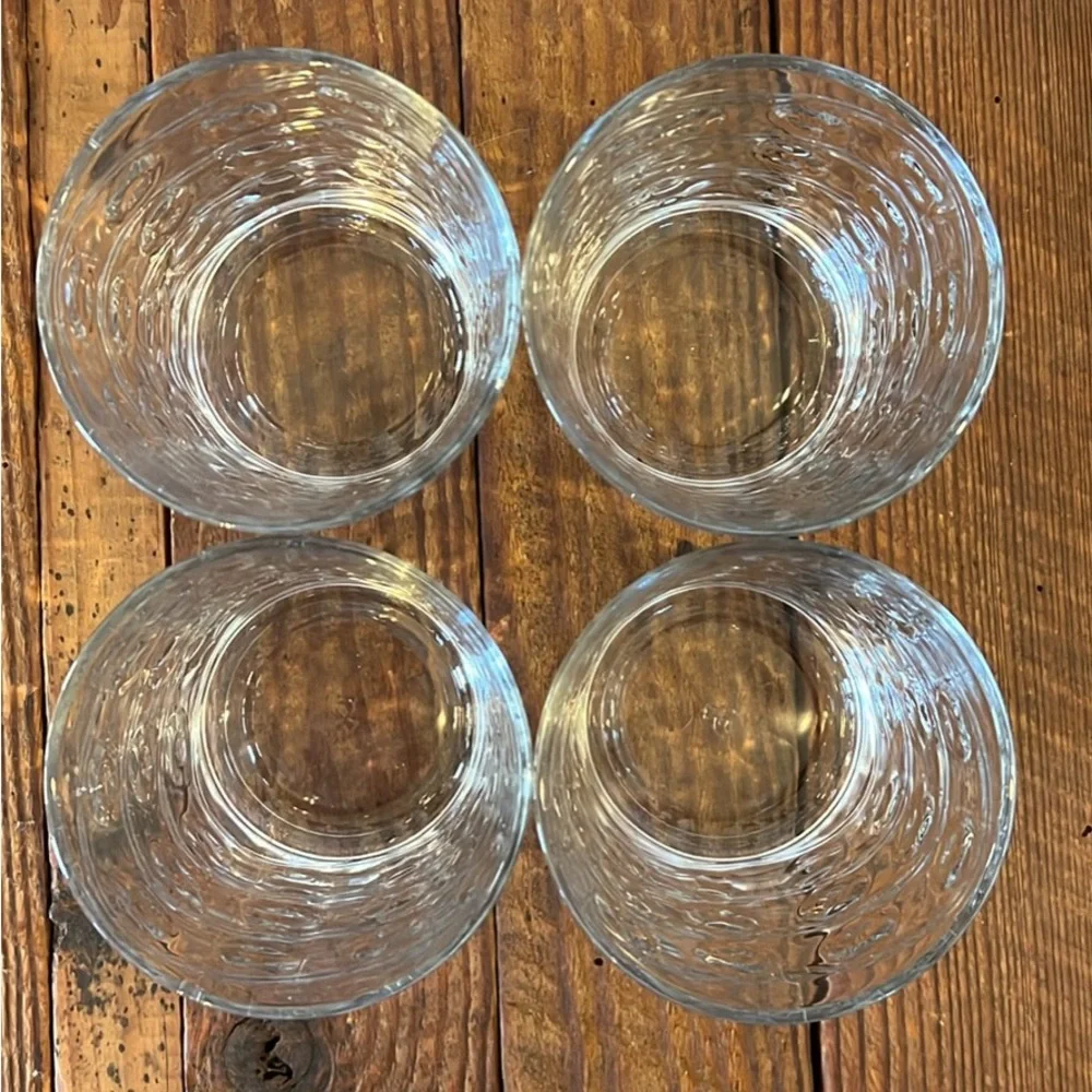 Elegant Clear Glass Tumbler Set (4) - Picture 4 of 6